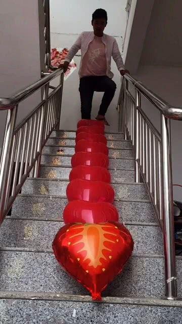 成人压气球的游戏视频,成人压气球游戏趣味瞬间回顾